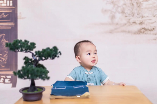 湖州三个月宝宝抬头不稳 湖州三个月宝宝抬头不稳